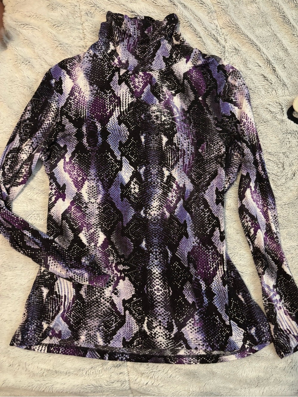 Jennifer Lopez Lightweight Turtle Neck